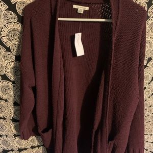 XS AE Burgundy cardigan